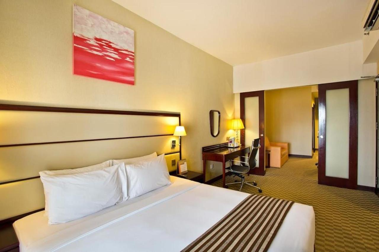 Silka Johor Bahru Hotel Eksteriør billede