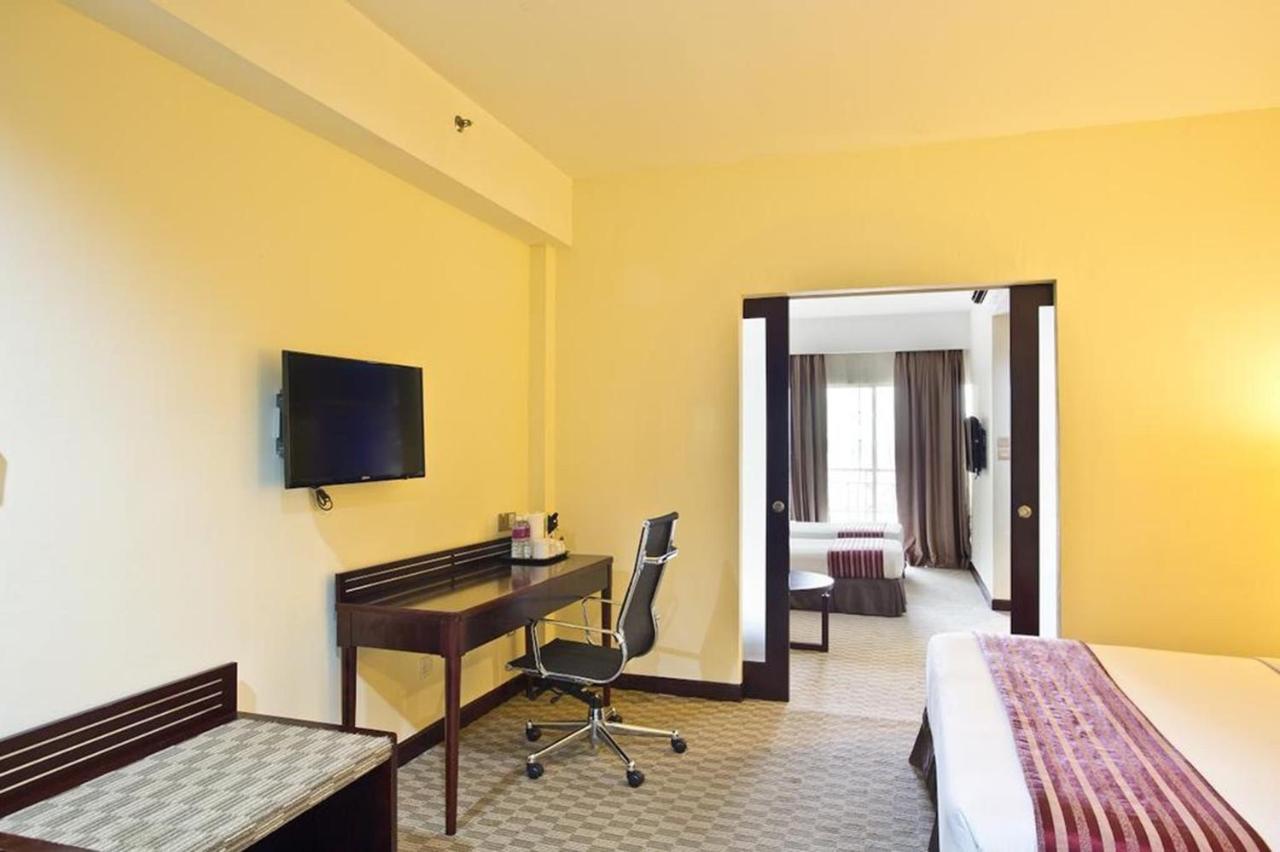 Silka Johor Bahru Hotel Eksteriør billede