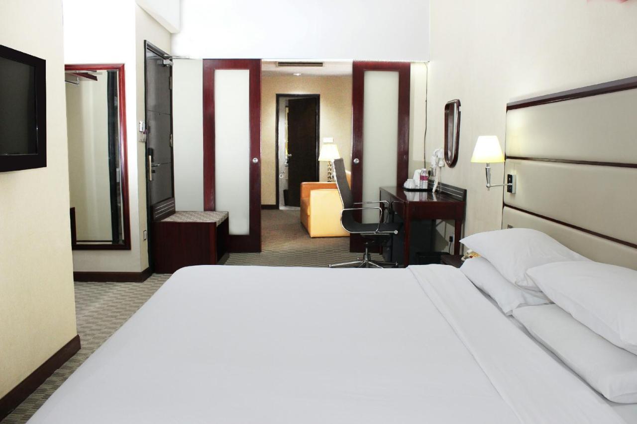 Silka Johor Bahru Hotel Eksteriør billede