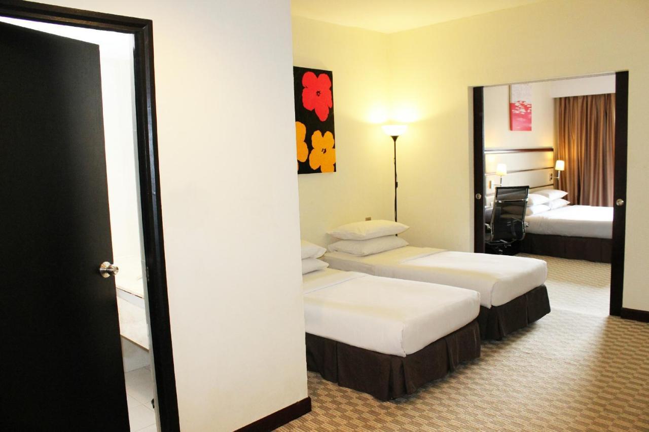 Silka Johor Bahru Hotel Eksteriør billede